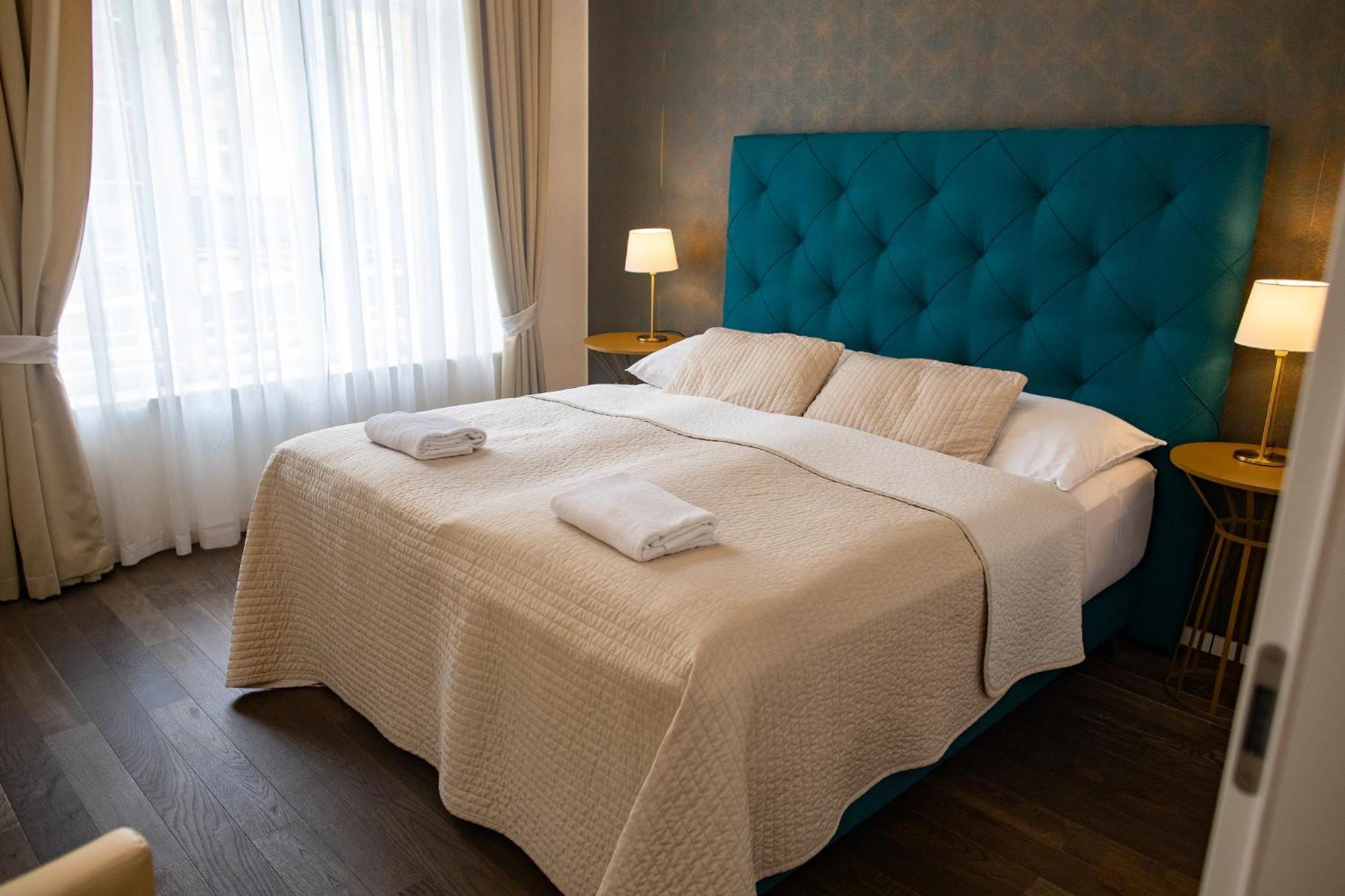 Luxury Modern Designed Oldtown Apartment Прага Экстерьер фото