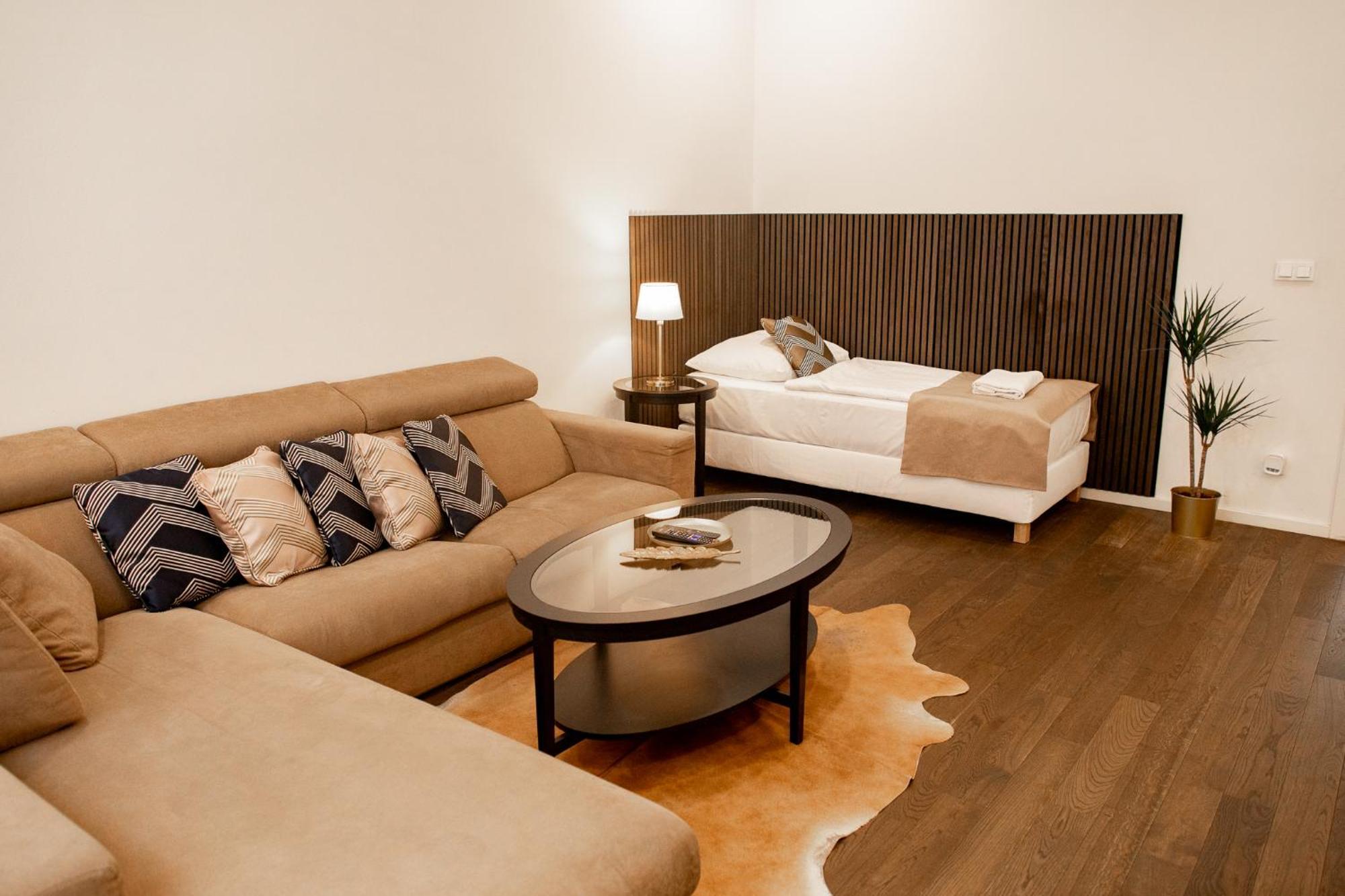 Luxury Modern Designed Oldtown Apartment Прага Экстерьер фото