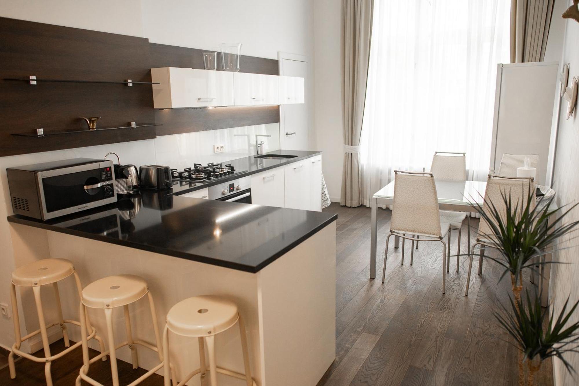 Luxury Modern Designed Oldtown Apartment Прага Экстерьер фото