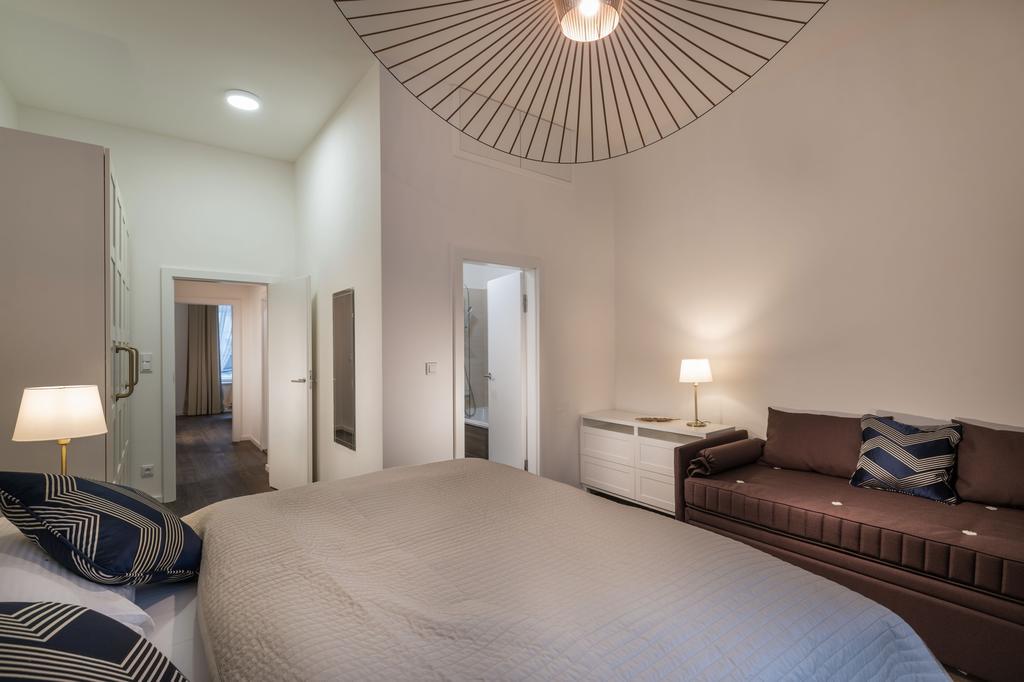 Luxury Modern Designed Oldtown Apartment Прага Экстерьер фото