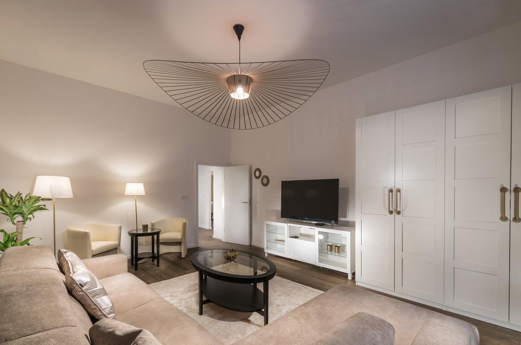 Luxury Modern Designed Oldtown Apartment Прага Экстерьер фото